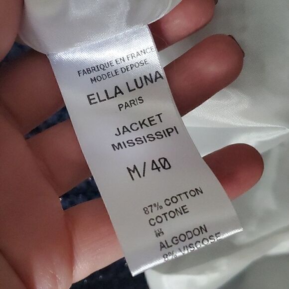 Ella
Luna | Evening Jacket  - Picture 6 of 6